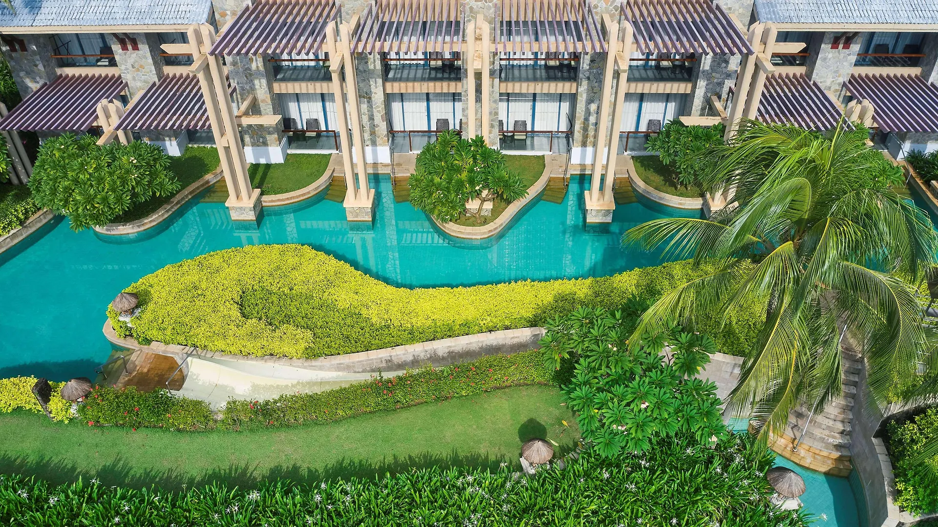 Hilton Sanya Yalong Bay Resort & Spa 5*,