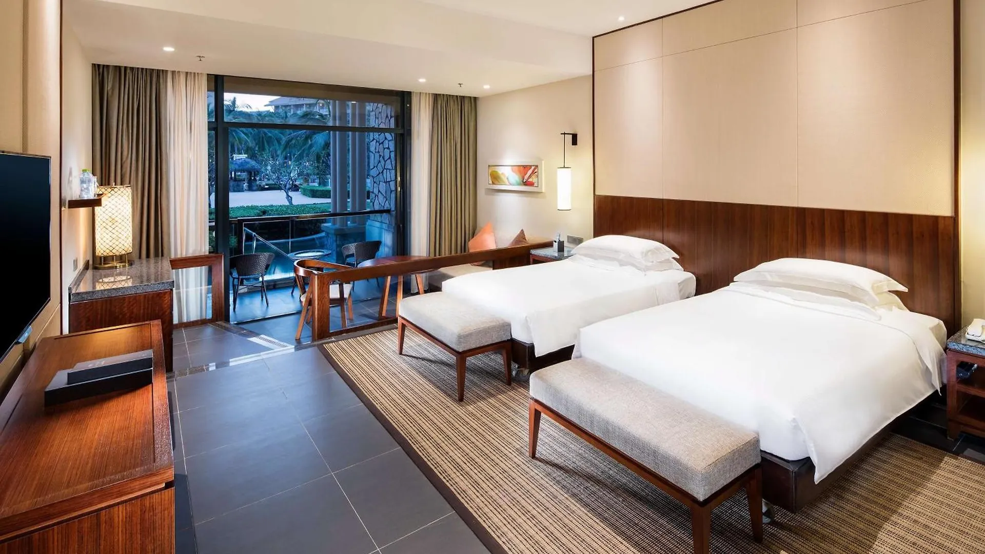 Hilton Sanya Yalong Bay Resort & Spa 5*,  China