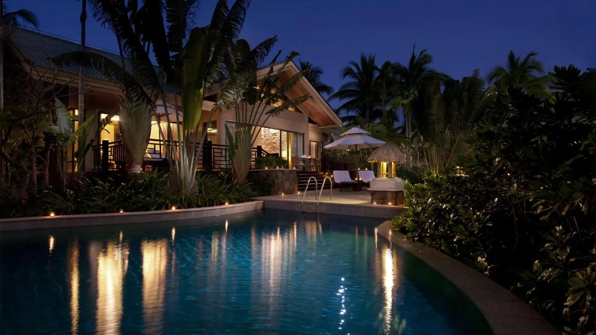 Hilton Sanya Yalong Bay Resort & Spa 5*,  China