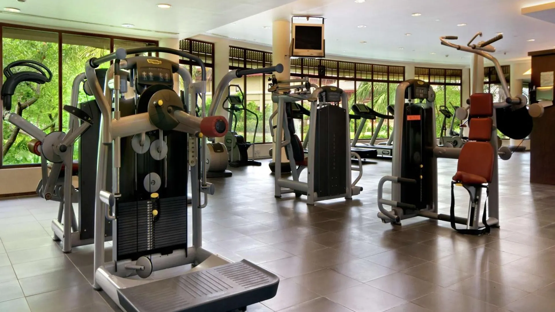 Hilton Sanya Yalong Bay Resort & Spa 5*,